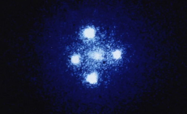 Крест Эйнштейна