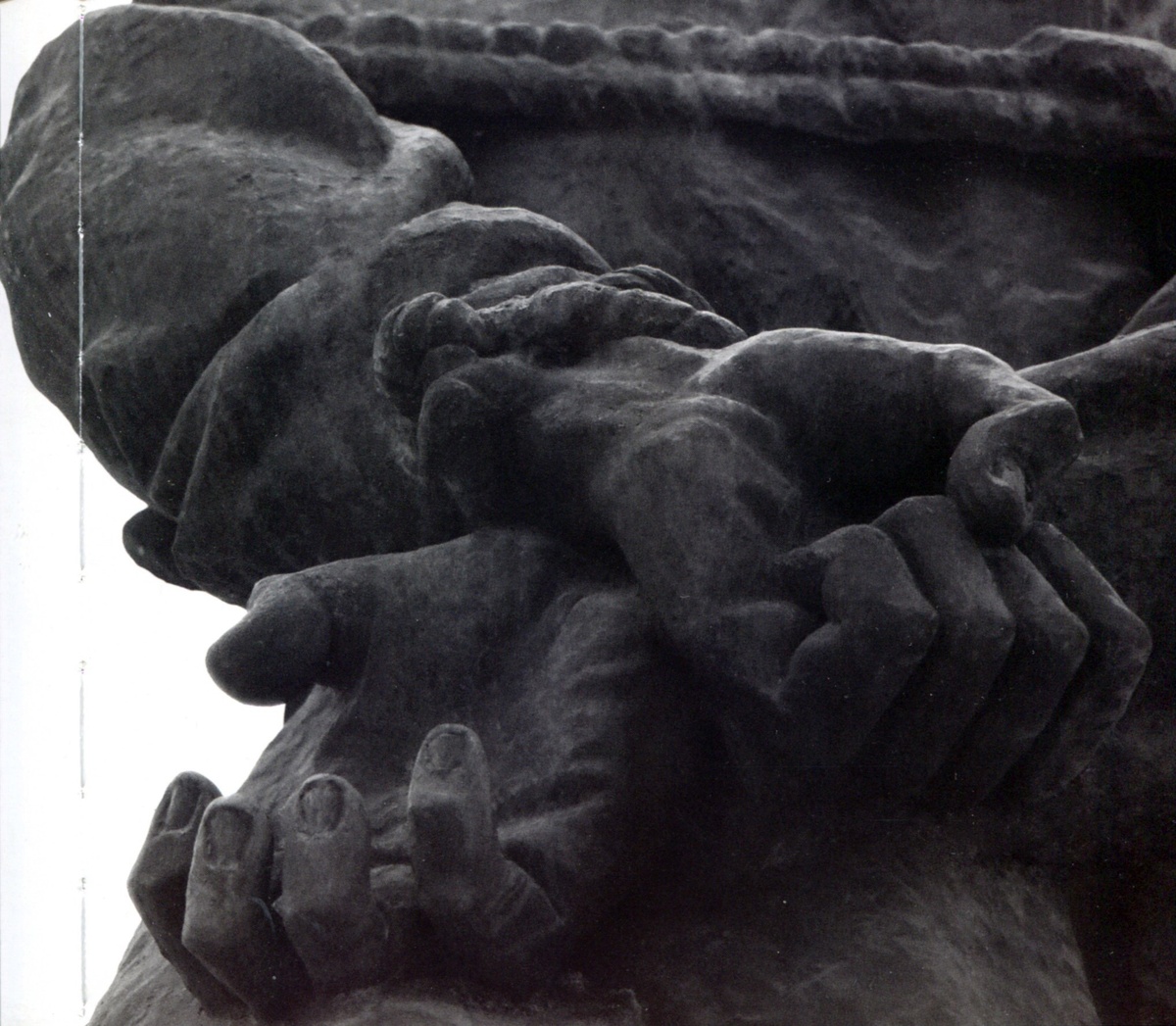 Скульптора "Орлёнок". Скульптор  — Головницкий Лев Николаевич.