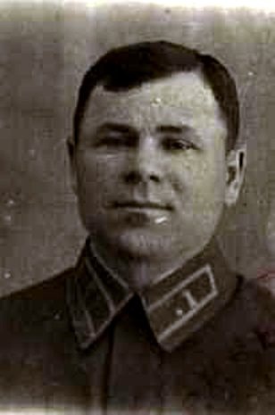 Яков Бровченко. Фото из личного дела. 1938 год. источник портал "Память народа"