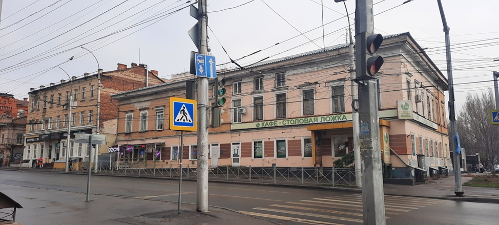 Дома Слепцова на углу улиц Горького и Мичурина.