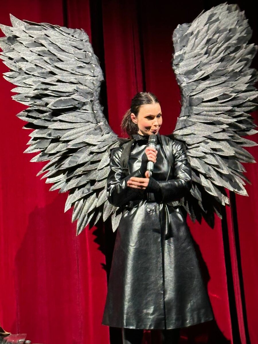 Сцена из спектакля «Буря». Театр Пушкина. Фото автора.