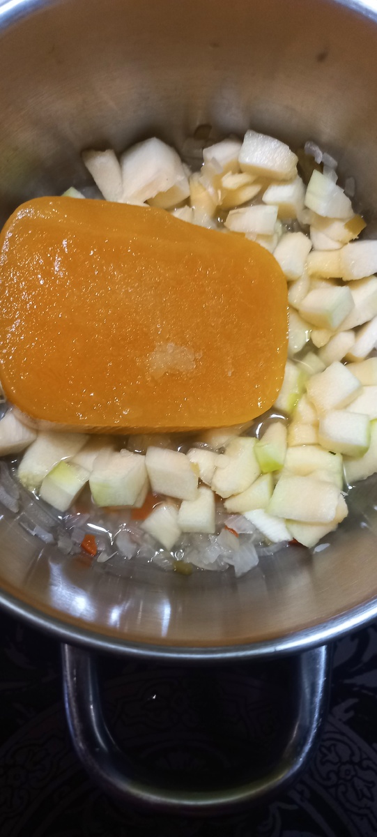 Тыквенный суп с кабачком 