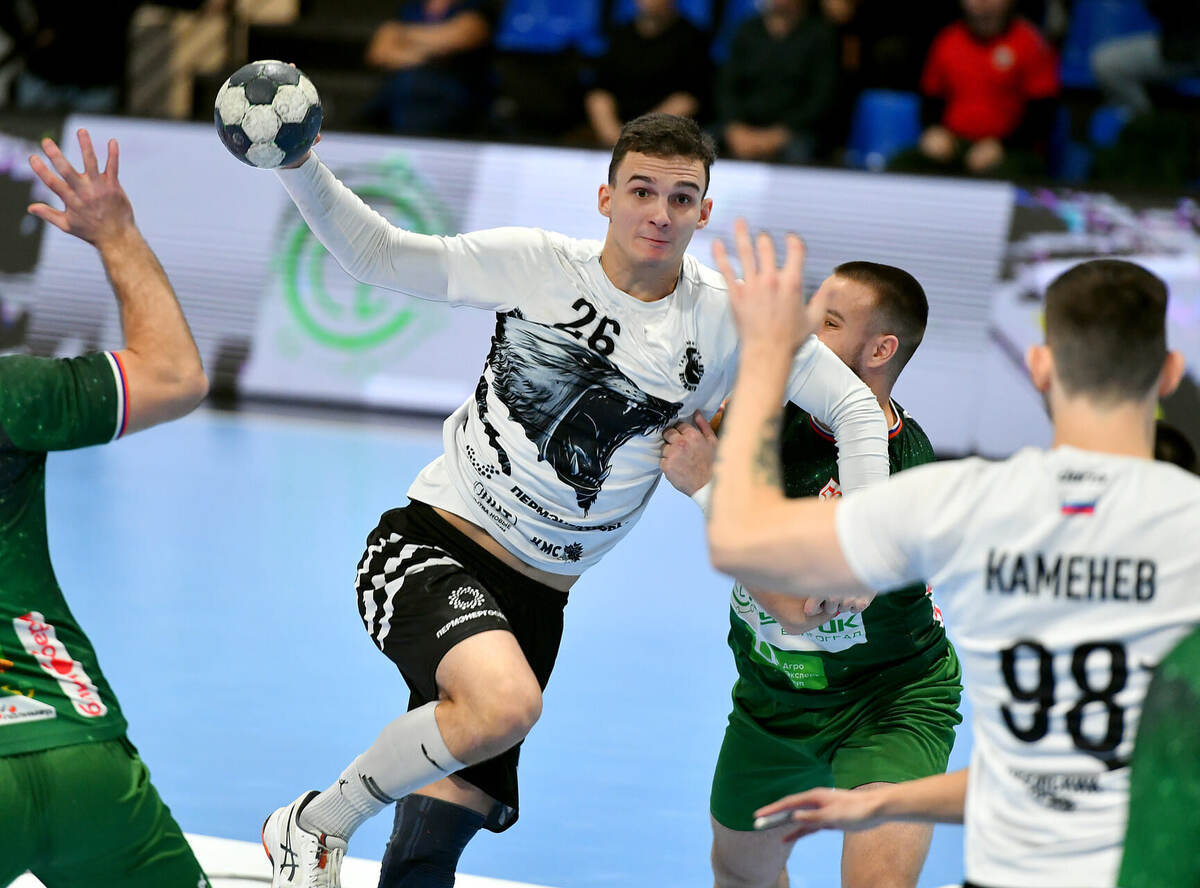    В атаке Никита Ручаев