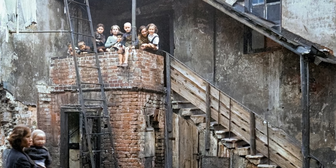 Жизнь Советской Москвы в 40-е годы. 20 раскрашенных фотографий. Часть 2