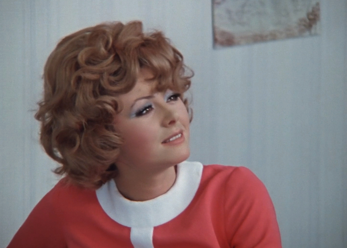 Кадр из кинофильма "Иван Васильевич меняет профессию", 1973 г., режиссер Леонид Гайдай, сценаристы Владлен Бахнов, Леонид Гайдай, композитор Александр Зацепин (скриншот)