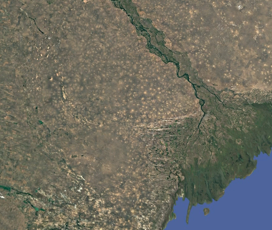 Космический снимок Чёрных Земель, долины и дельты Волги