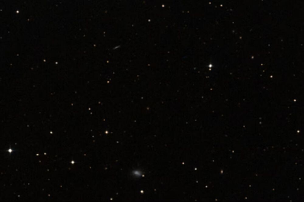 Участок неба вблизи карликовой галактики Segue 1. Сама галактика находится в центре кадра.