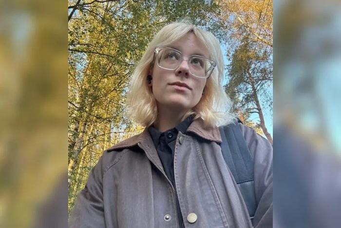 Уличная певица Наоко (Диана Логинова). Обложка © Facebook (признан экстремистской организацией и запрещён на территории России) / Diana Loginova