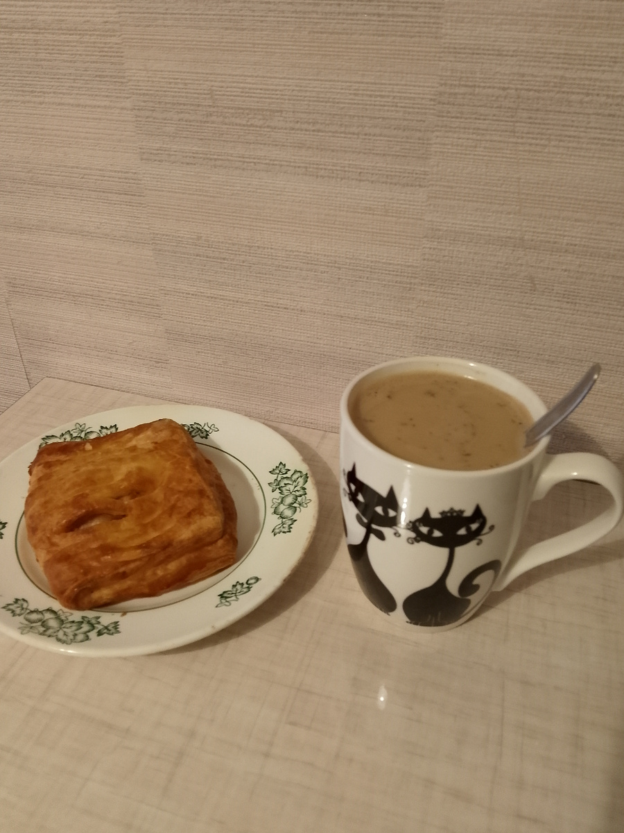 Мой сегодняшний второй завтрак, на первый - неизменная овсянка. Фото автора 