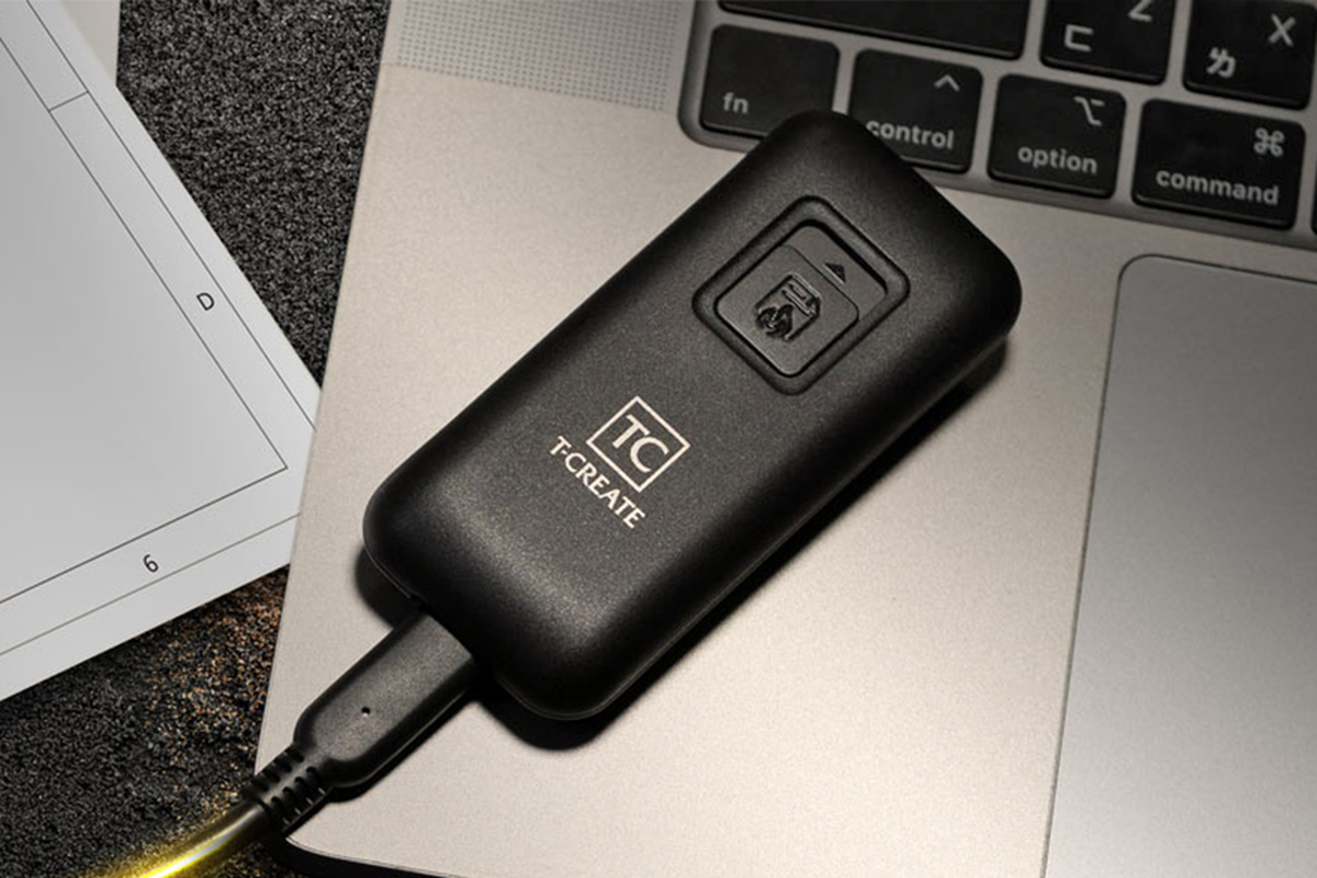     Нажмите кнопку, и SSD-накопитель уничтожит все данные: странный западный гаджет