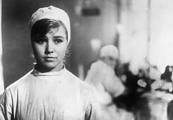 Светлана Савелова в фильме "Прощайте, голуби!" / фото из открытых источников