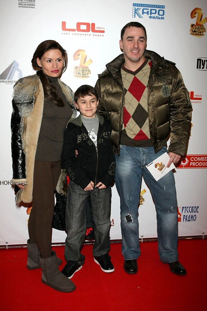    Кирилл Андреев с женой и сыном. Фото: www.globallookpress.com