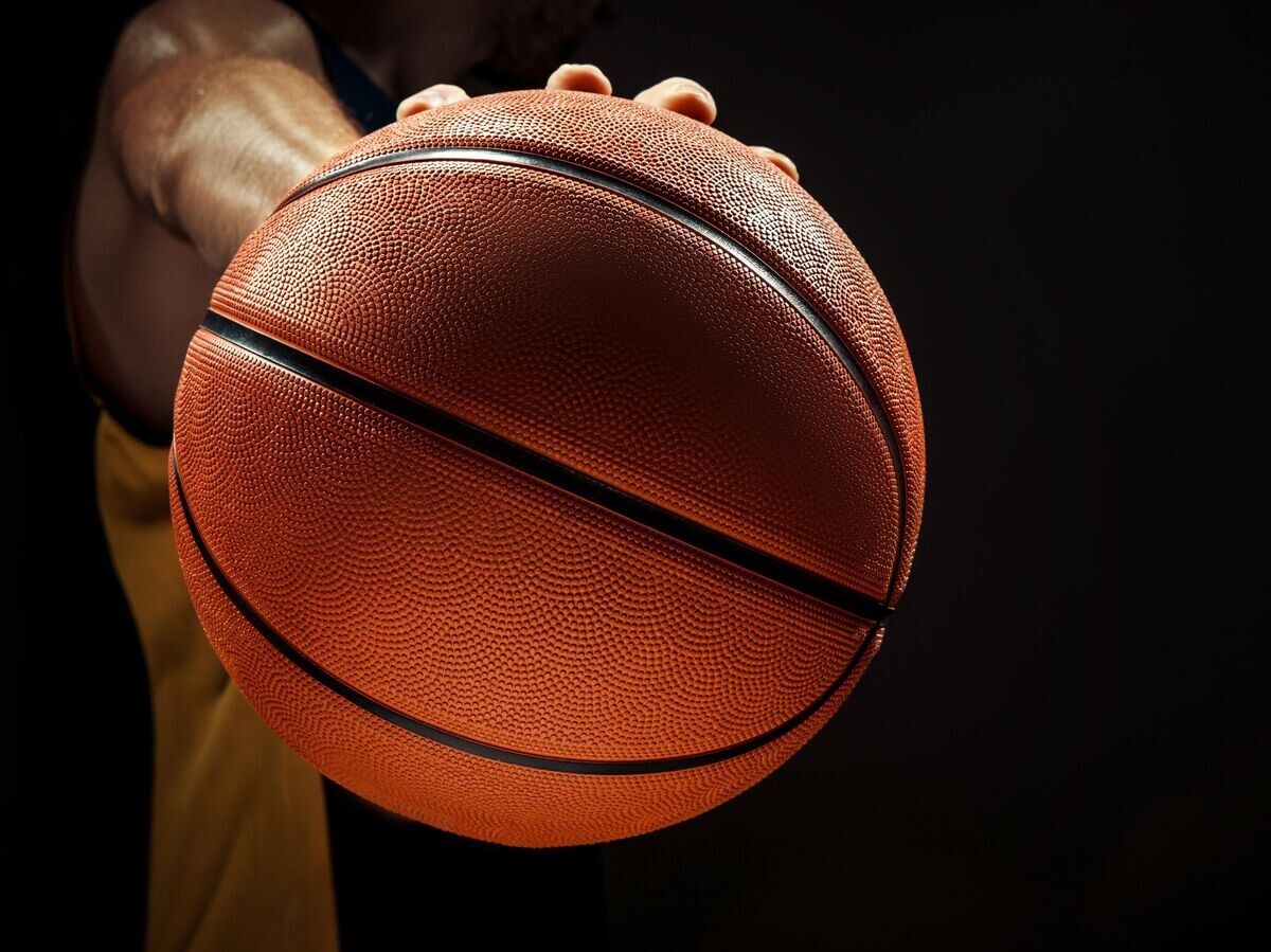    Баскетбольный мяч© freepik