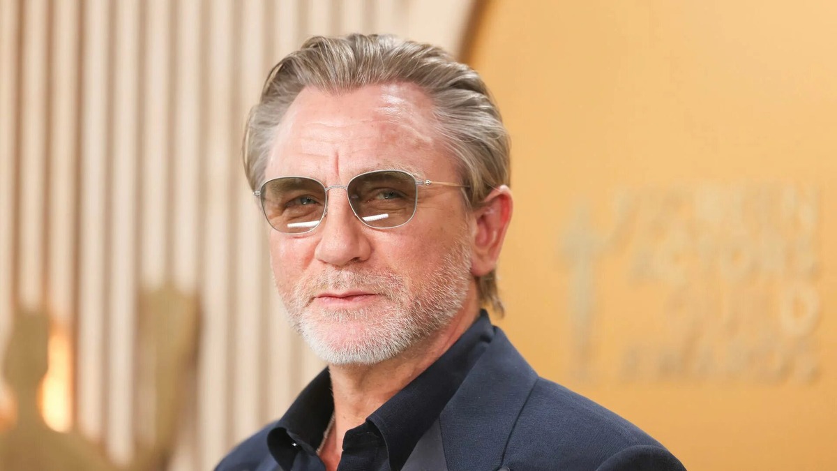 Дэниел Крейг — дядя Эндрю