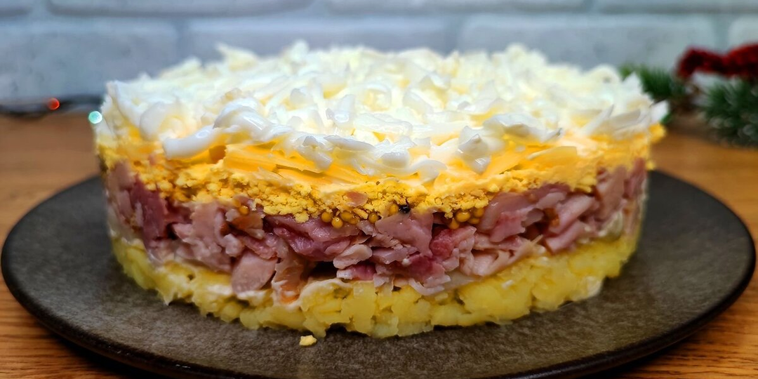 Снежный гость на праздничном столе: потрясающий салат "Сибирячок"легкий и невероятно вкусный