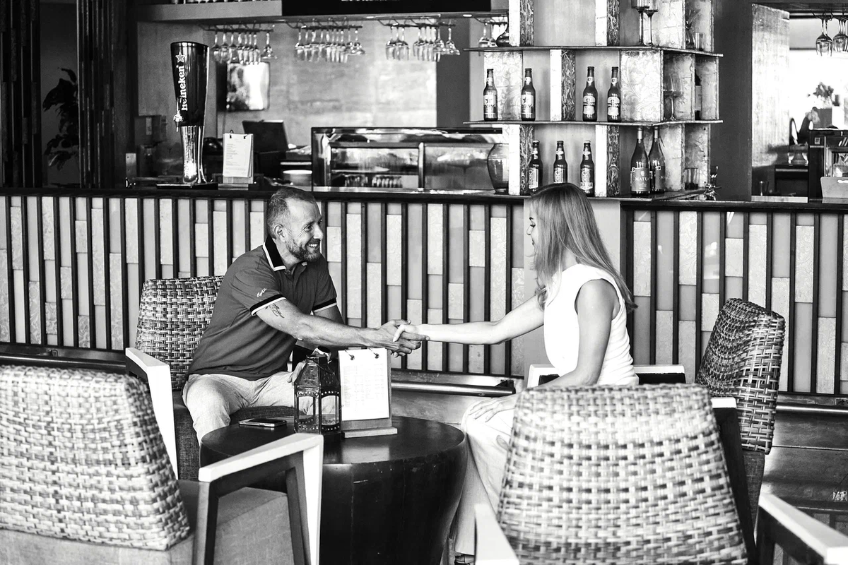 Иногда самый прямой путь к «да» лежит через умело преподнесенное «нет». Проверено на тысячах переговоров