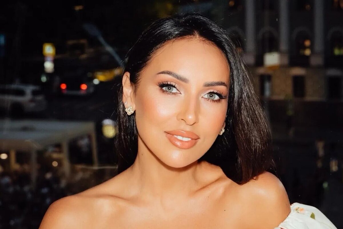    Певица Алсу Соцсети