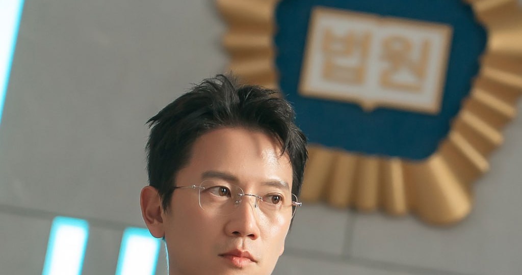 Первые кадры и сюжет дорамы "Судья Ли Хан Ён"