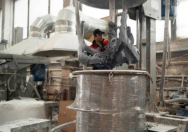    предоставлено компанией «Темонтен»: «Темонтен» выпускает аналоги западных герметиков, но лучше адаптированные под климат России — эластичные и с более высокой деформативностью