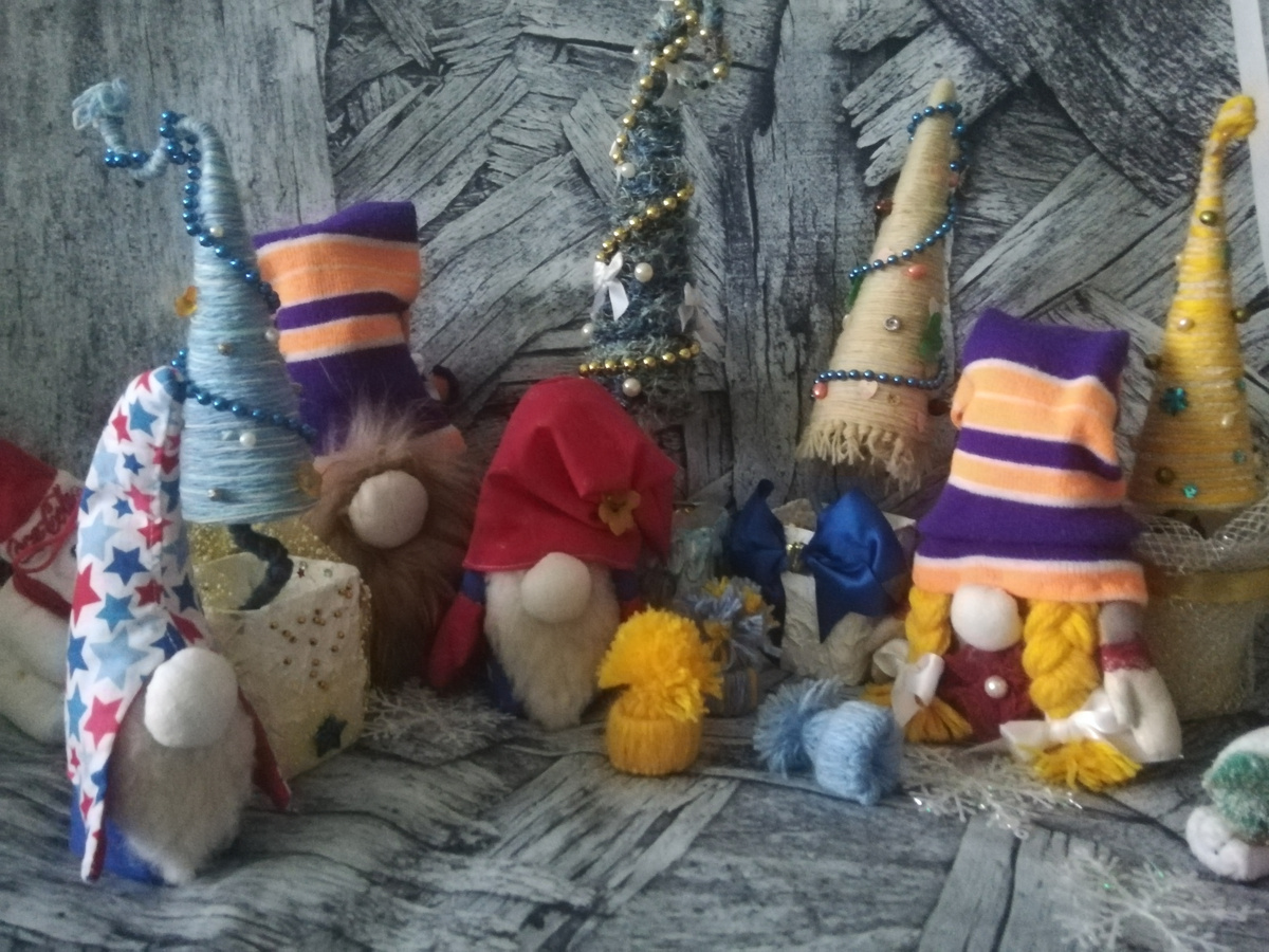 Мои старички гномы 