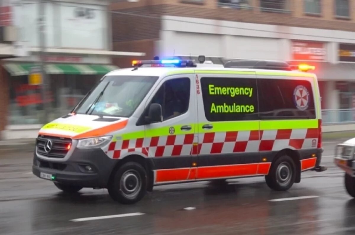    При взрывах в здании полиции в Пакистане погибли минимум три человека