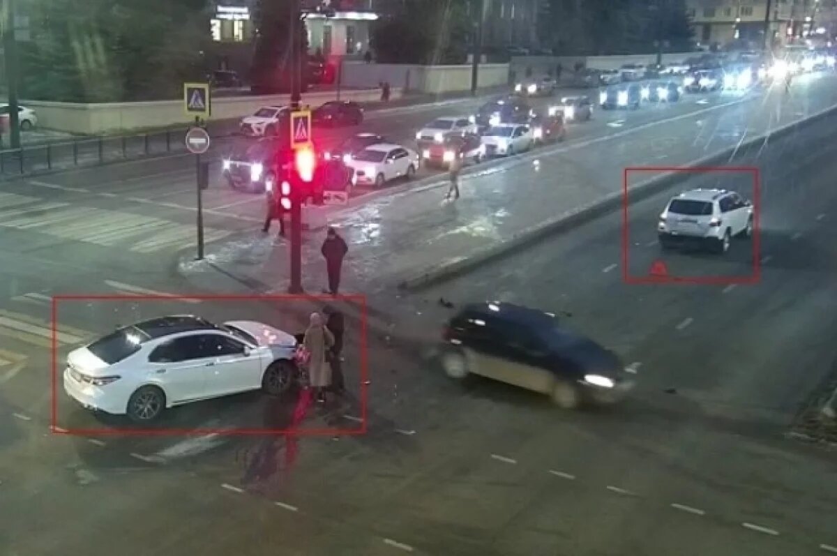    В Перми ДТП с 2 машинами вызвало пробки на центральных улицах города