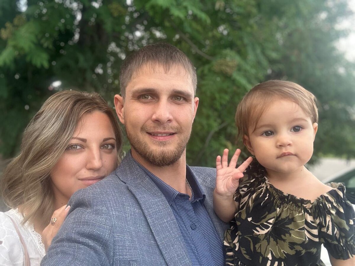 Екатерина и Игорь с дочкой