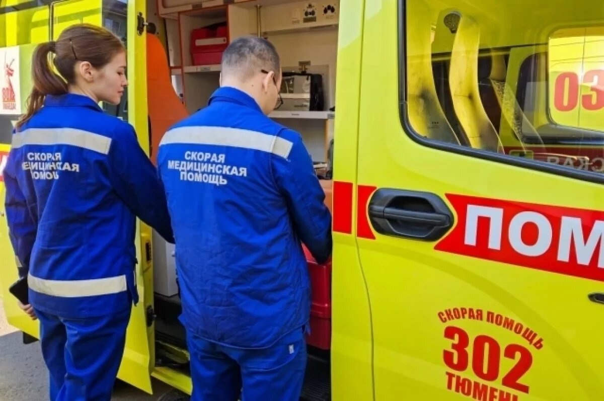    Скорая помощь выезжала к тюменцам почти 1300 раз за выходные