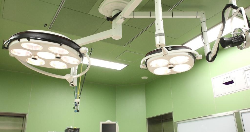 Принципы работы и выбора системы освещения без пыли и бактерий