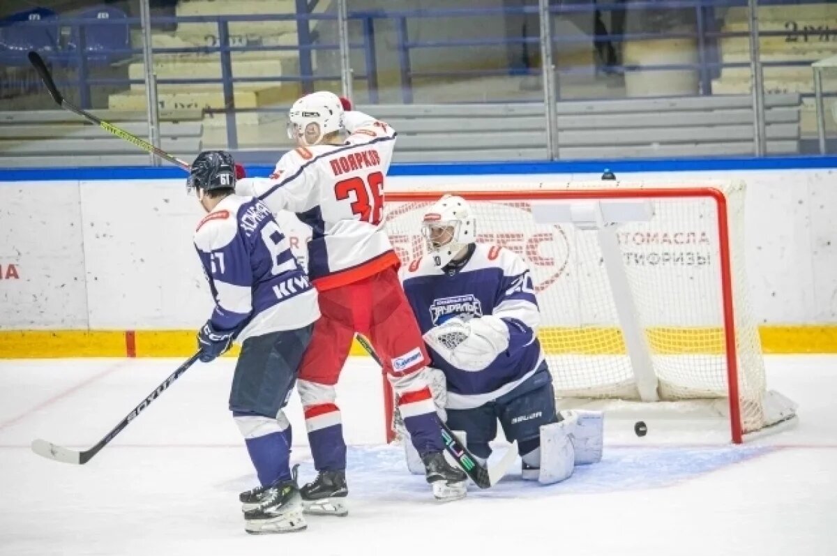    Хоккеисты «Ижстали» обыграли «Зауралье» на выездном матче ВХЛ