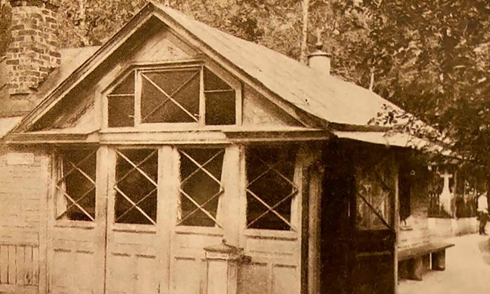 Первая деревянная часовня святой Ксении.