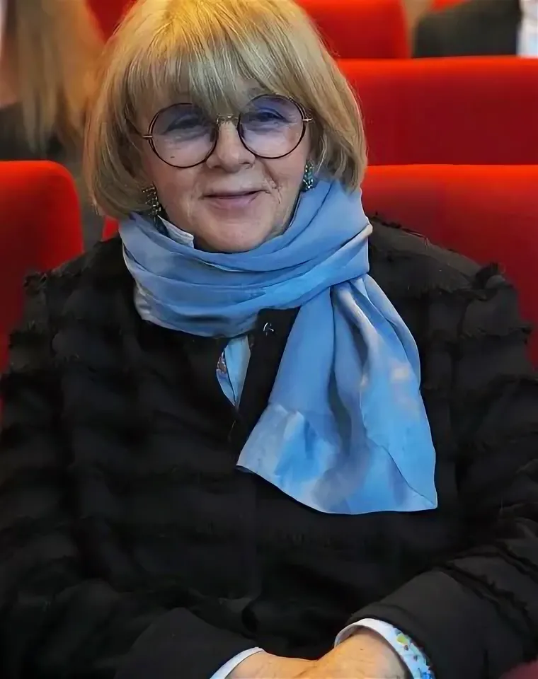 Алла Сурикова