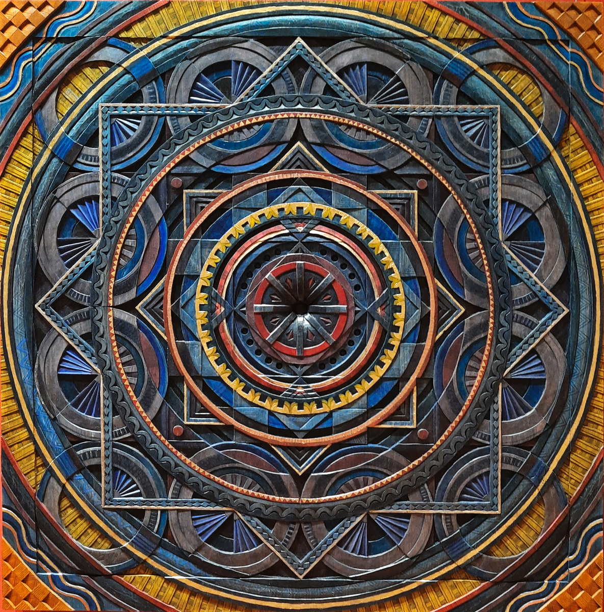 "Зимнее солнцестояние". Инесса и Рашид Азбухановы. Дерево, природные пигменты, сусальное золото, цветные металлы