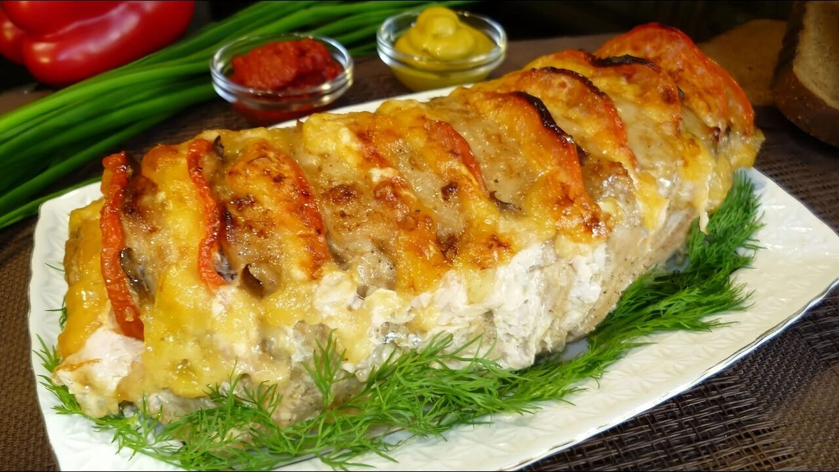 Свинина Гармошка с помидорами и сыром 