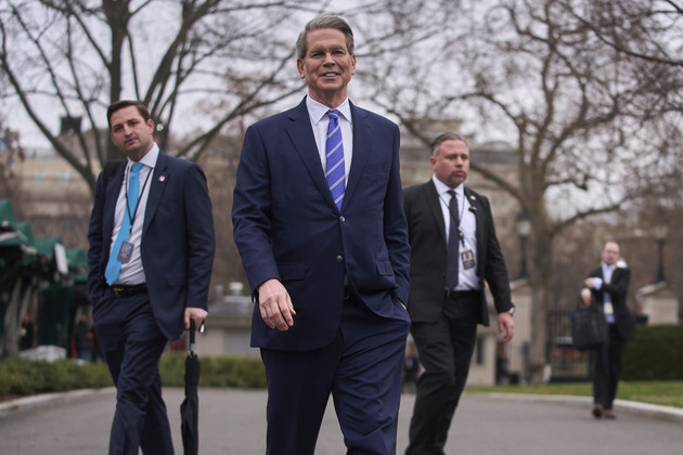    Глава Минфина США высмеял 19 пакетов европейских санкций против России