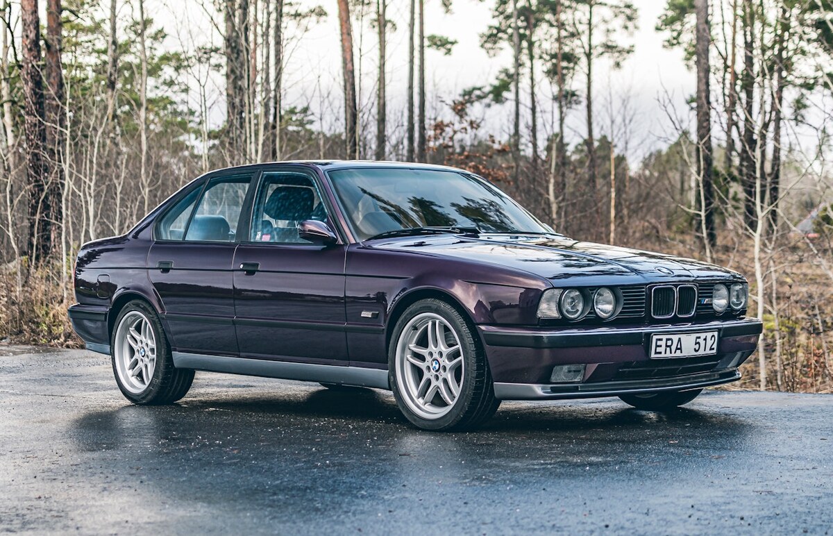 BMW E34 M5.