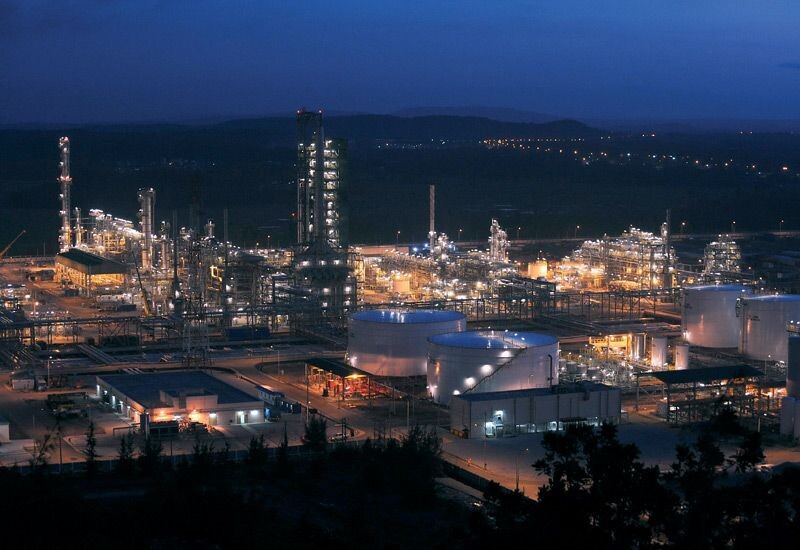 Нефтяной завод Aramco в Саудовской Аравии