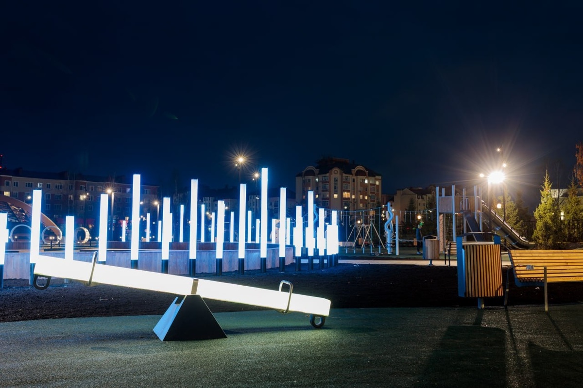 Сегодня объект народной программы «Единой России» – «Карты развития Югры» открыт для досуга и отдыха жителей Югорска. Его площадь превышает 3 гектара.