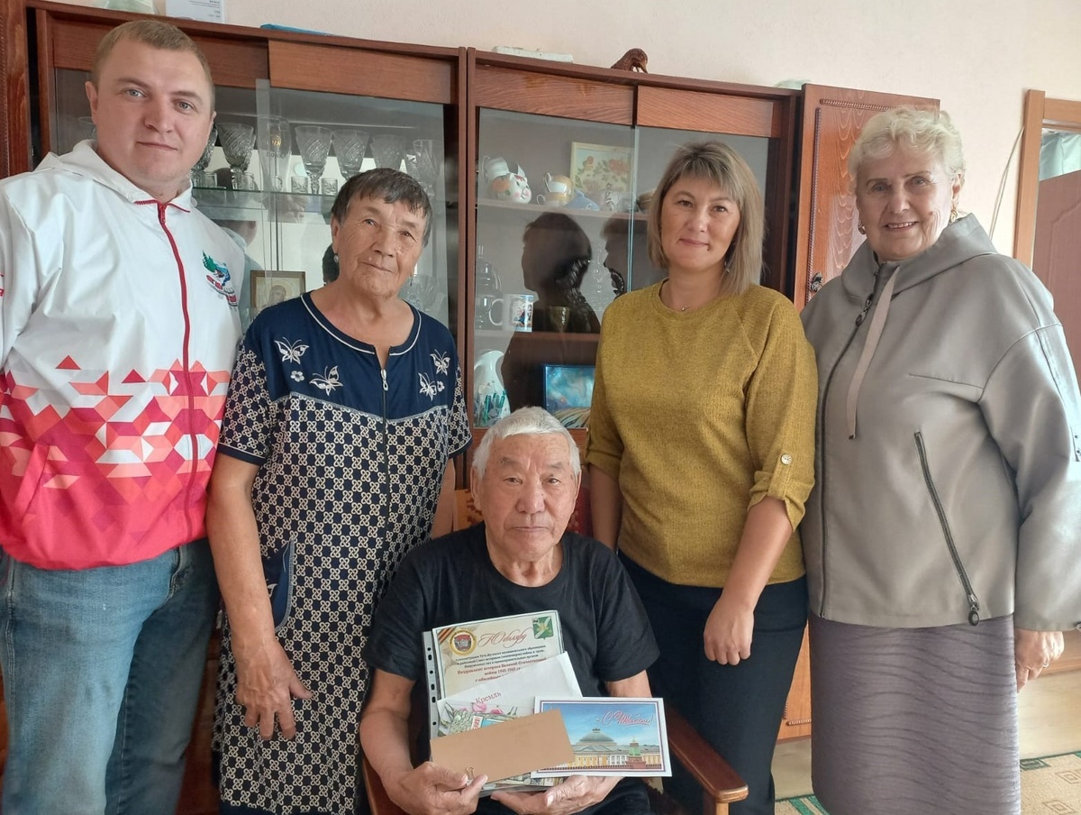 С ветеранами станции Лена в неформальной обстановке