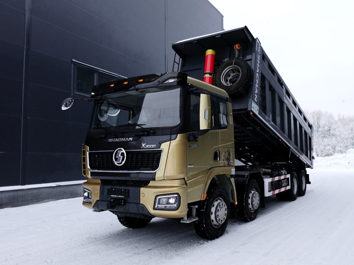 Самосвал Shacman X3000 (8х4)
