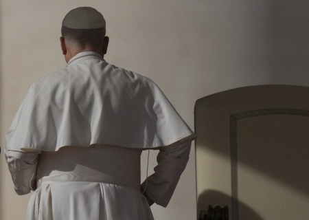    Папа Римский впервые в истории уволил епископа из-за обвинения в сексуальном насилии