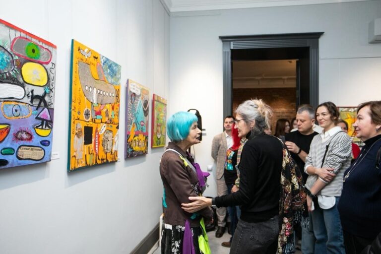    В Оренбурге более 350 человек посетили открытие выставки Екатерины Жадиной Оренбуржье