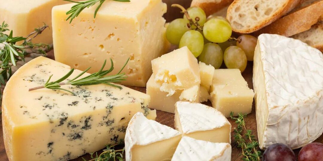 Сыр может снизить риск деменции: какими полезными свойствами обладает продукт?