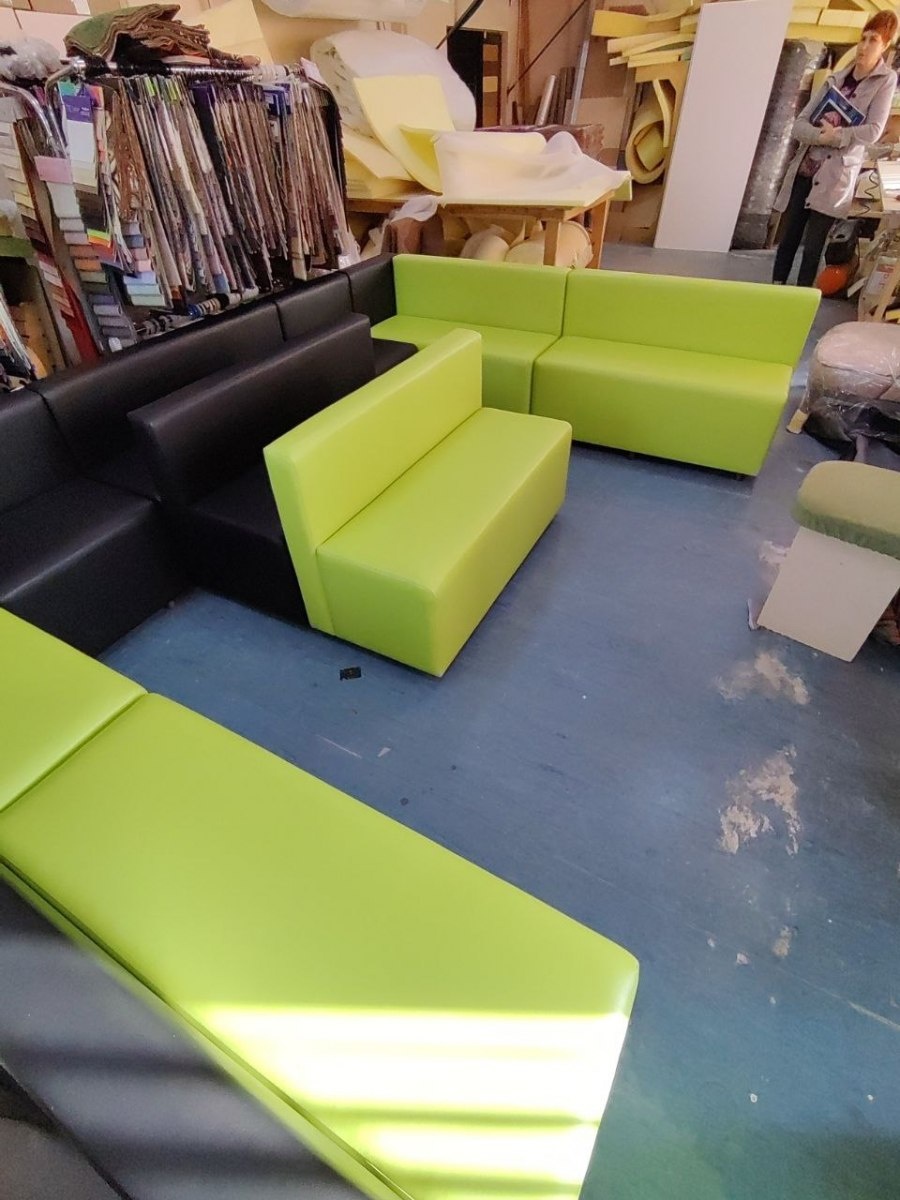 Готовые диваны в нашем цехе перед отправкой в город заказчика