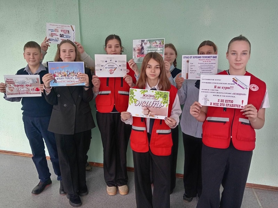     Волонтеры Белорусского Красного Креста выступили против курения