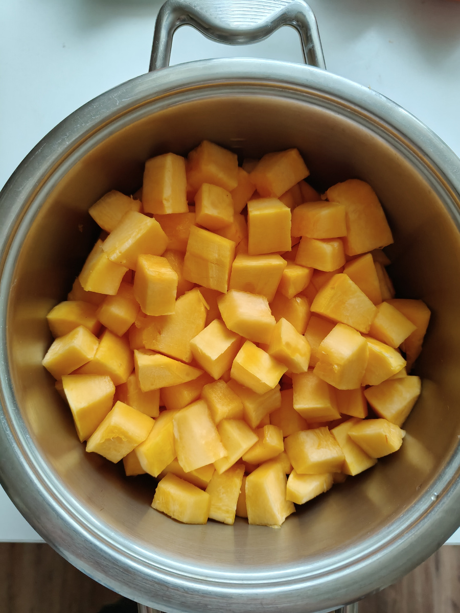 Кусочки тыквы.