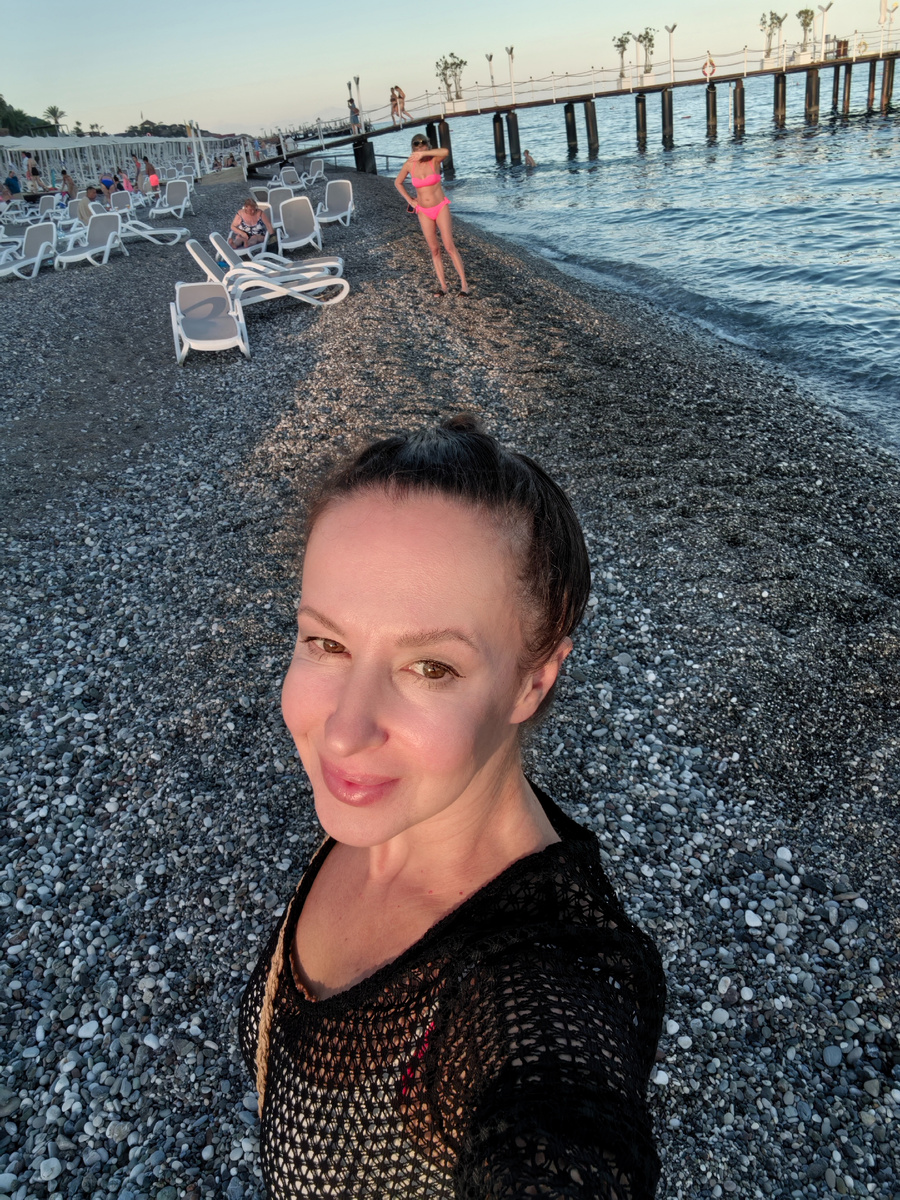 в Турции, без фильтров, но в красивом закатном свете))