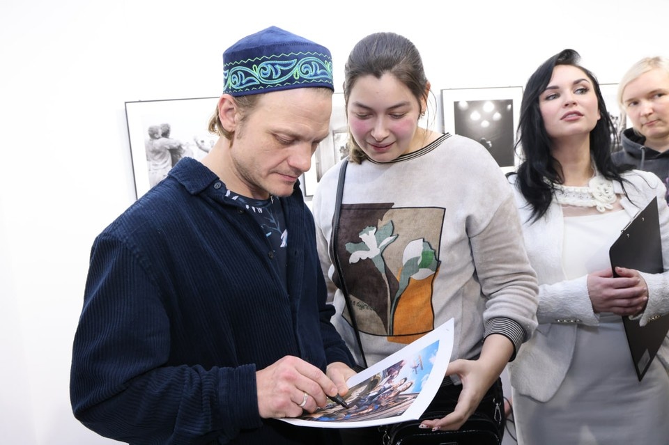    Выставка фотографий со съемочной площадки фильма открылась в Нижнем Новгороде Александр ВОЛОЖАНИН