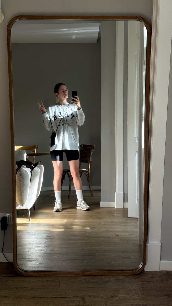 Фото рыдающей меня у меня нет, это фото из другого дня, когда мне было норм