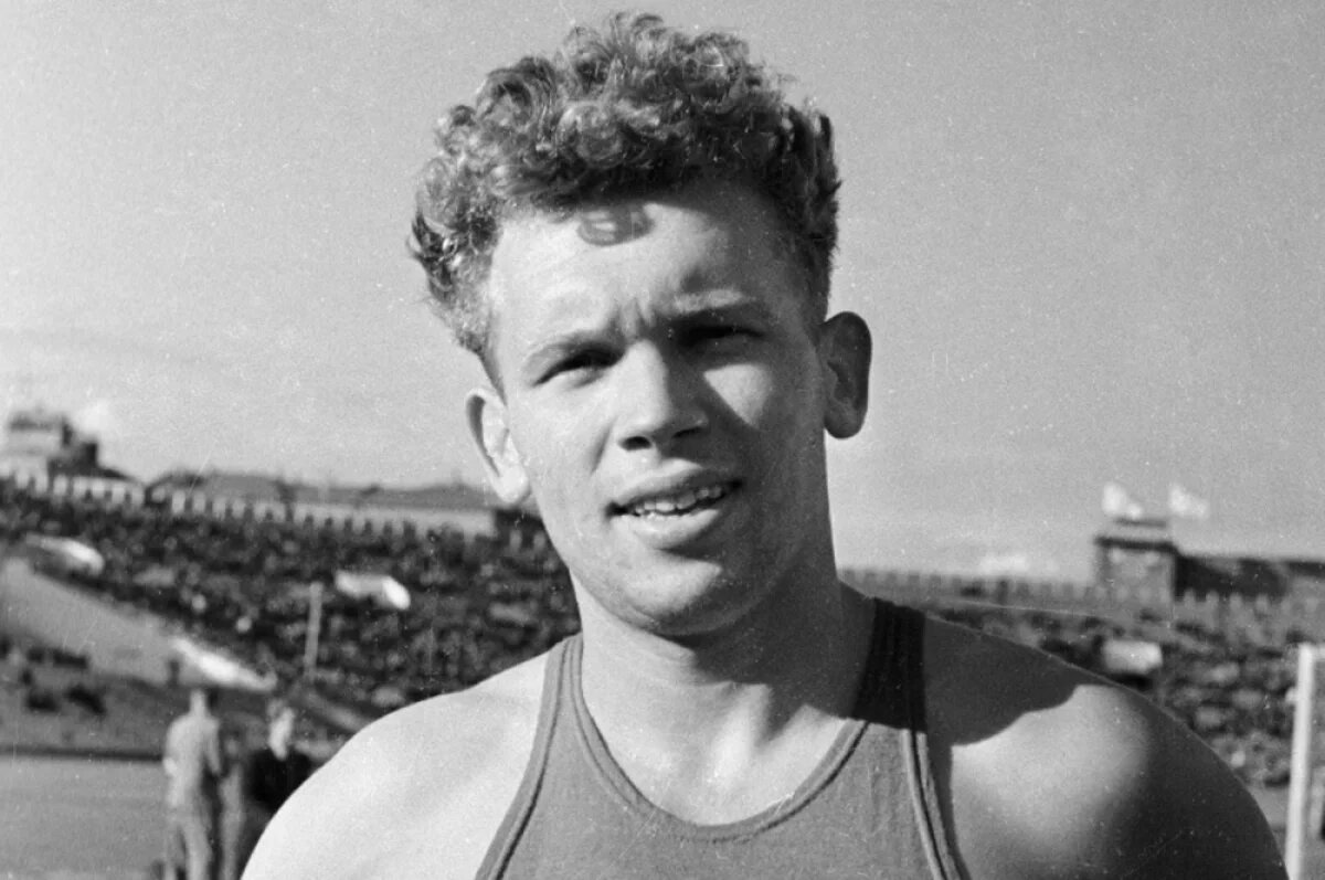    Советский легкоатлет Юрий Степанов, 1957 г.